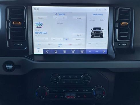 Used 2023 Ford Bronco Badlands w/ Sasquatch Package AWD/4WD image 18