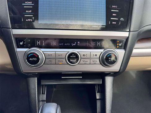 Used 2015 Subaru Outback 2.5i Limited image 29