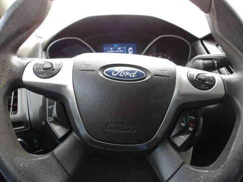 Used 2013 Ford Focus SE FWD image 15