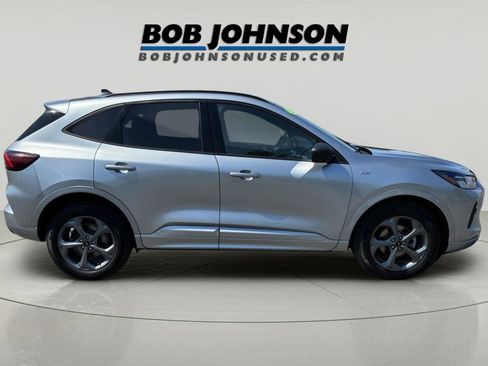 Used 2023 Ford Escape ST-Line AWD/4WD image 2