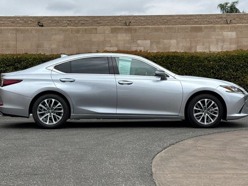 Certified 2025 Lexus ES 350 w/ Accessory Package (Z1) FWD image 3