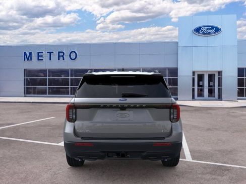 New 2026 Ford Explorer Active AWD/4WD image 6