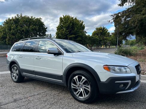 Used 2014 Volvo XC70 3.2 FWD image 11