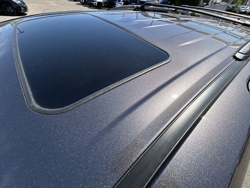 Used 2023 Toyota Sienna XLE w/ XLE Plus Package image 9