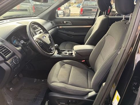 Used 2019 Ford Explorer XLT w/ Equipment Group 201A AWD/4WD image 15