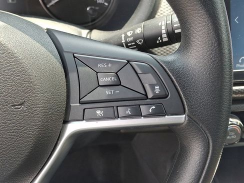 Used 2021 Nissan Kicks SV FWD image 23
