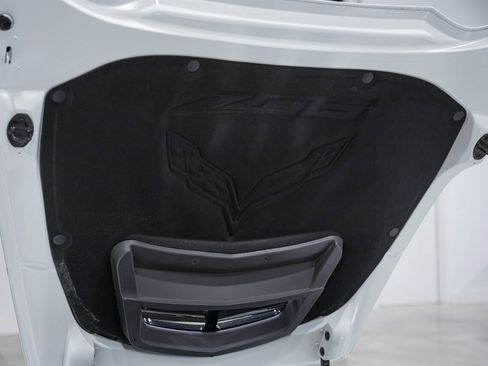 Used 2016 Chevrolet Corvette Z06 w/ 3LZ Preferred Equipment Group image 43