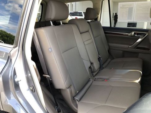 Used 2019 Lexus GX 460 Premium AWD/4WD image 17