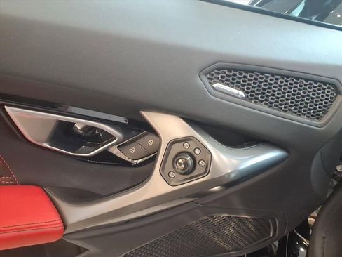 Used 2018 Lamborghini Huracan LP 580-2 image 16