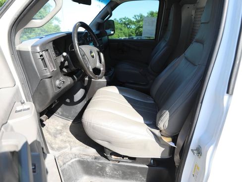 Used 2020 Chevrolet Express 2500 w/ Driver Convenience Package RWD image 19