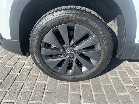 Certified 2023 Volkswagen Taos S image 29