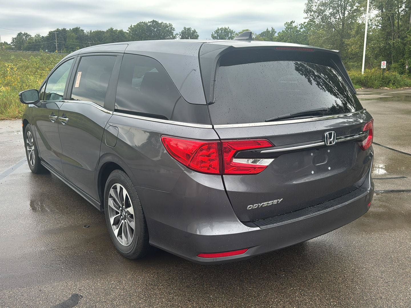 Used 2023 Honda Odyssey EX-L image 3