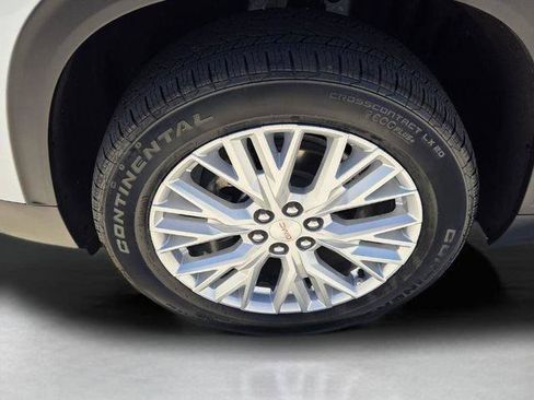 Certified 2026 GMC Acadia Elevation w/ Elevation Premium Package FWD image 9