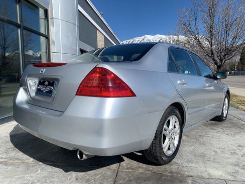 Used 2007 Honda Accord SE image 5