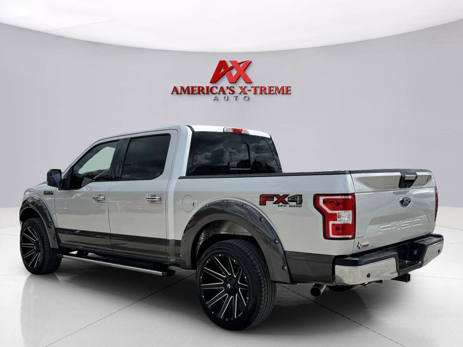Used 2018 Ford F150 XLT w/ Equipment Group 302A Luxury AWD/4WD image 3