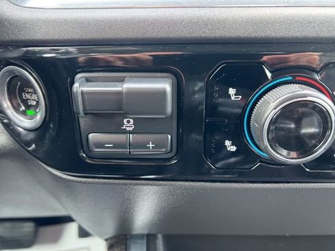 Certified 2023 Chevrolet Silverado 1500 RST image 25