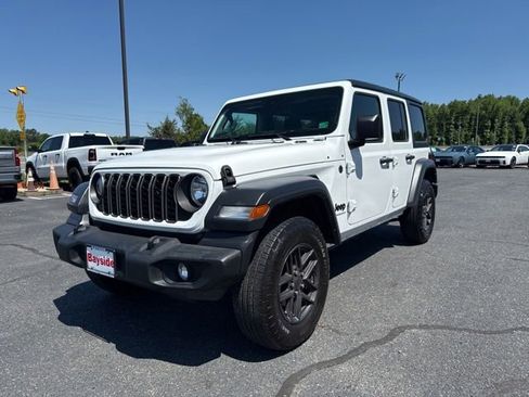 Used 2024 Jeep Wrangler Unlimited Sport AWD/4WD image 15