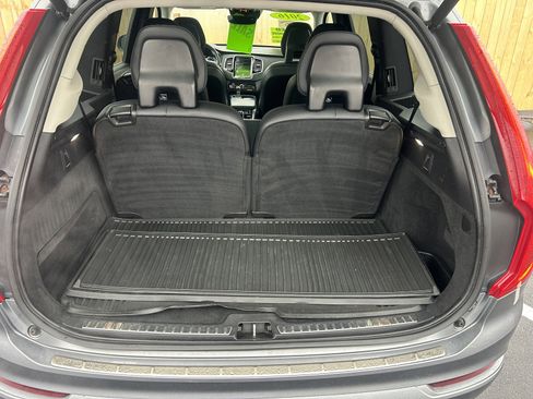 Used 2016 Volvo XC90 T6 Momentum w/ Momentum Plus Package image 22