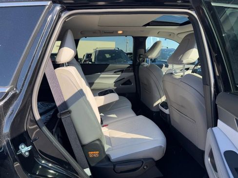 New 2026 INFINITI QX60 Luxe w/ Cargo Package image 5