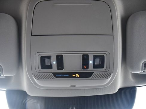 Used 2025 Ford Explorer Active image 29