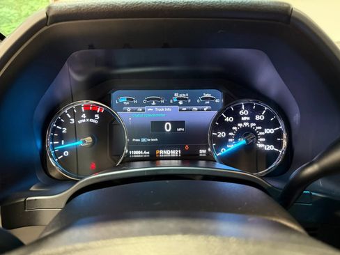 Used 2019 Ford F250 Platinum w/ Platinum Ultimate Package AWD/4WD image 18