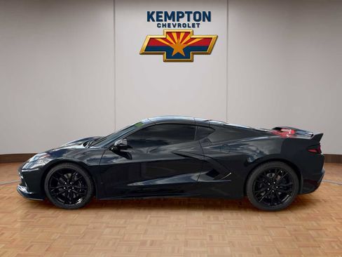 Used 2024 Chevrolet Corvette Stingray Premium Cpe w/ Z51 Performance Package image 3