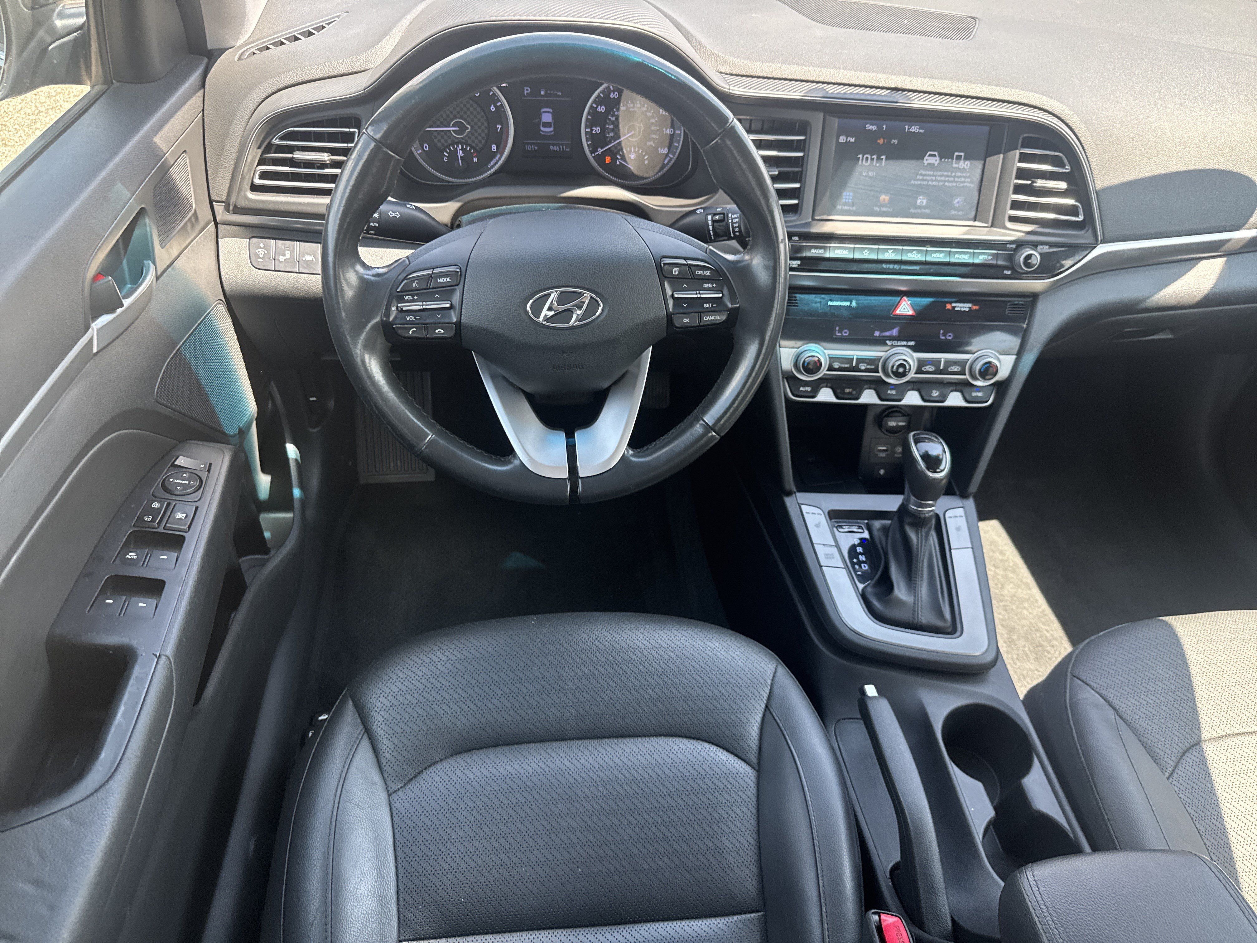 Used 2019 Hyundai Elantra Limited w/ Cargo Package FWD image 7