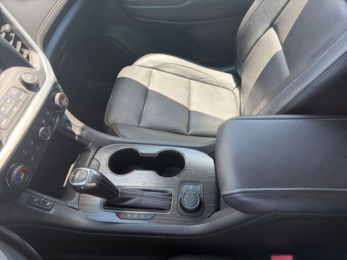 Used 2019 GMC Acadia SLT AWD/4WD image 38
