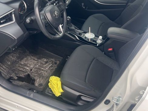 Used 2020 Toyota Corolla SE w/ SE Premium Package image 2