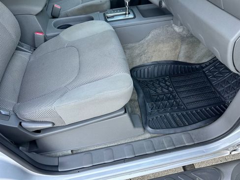 Used 2012 Nissan Frontier SV w/ SV Premium Utility Pkg image 30