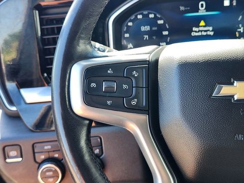 Used 2022 Chevrolet Silverado 1500 LT AWD/4WD image 26