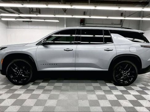 Used 2026 Chevrolet Traverse RS AWD/4WD image 14