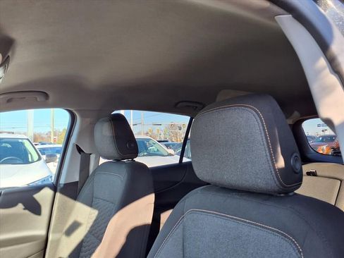 Used 2021 Chevrolet Equinox LT image 18