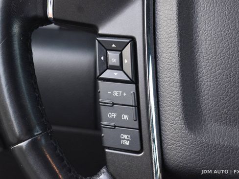 Used 2017 Lincoln Navigator Select AWD/4WD image 21