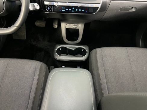 Used 2024 Hyundai Ioniq 5 SE image 16