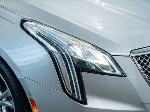 Used 2018 Cadillac XTS Luxury image 18