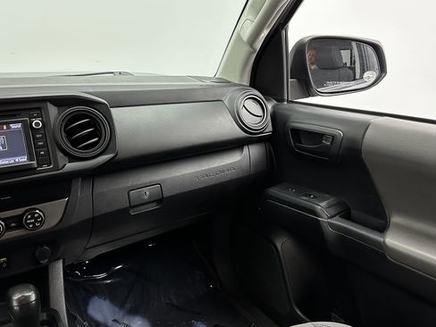 Used 2019 Toyota Tacoma SR w/ SR Convenience Package image 25