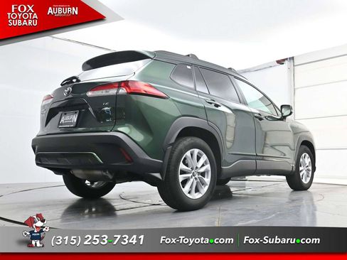 Used 2022 Toyota Corolla Cross LE w/ Moonroof Package AWD/4WD image 19