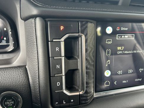 Used 2022 GMC Yukon XL Denali image 33