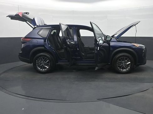 Used 2026 Nissan Rogue SV FWD image 37