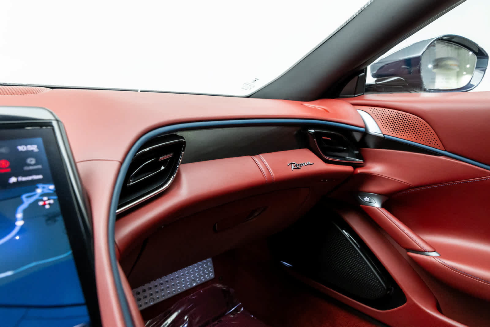 Used 2021 Ferrari Roma RWD image 37