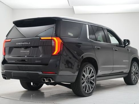 Used 2025 GMC Yukon Denali Ultimate w/ LPO, Floor Liner Package AWD/4WD image 26