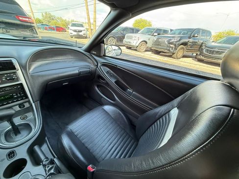 Used 2004 Ford Mustang Mach 1 RWD image 39