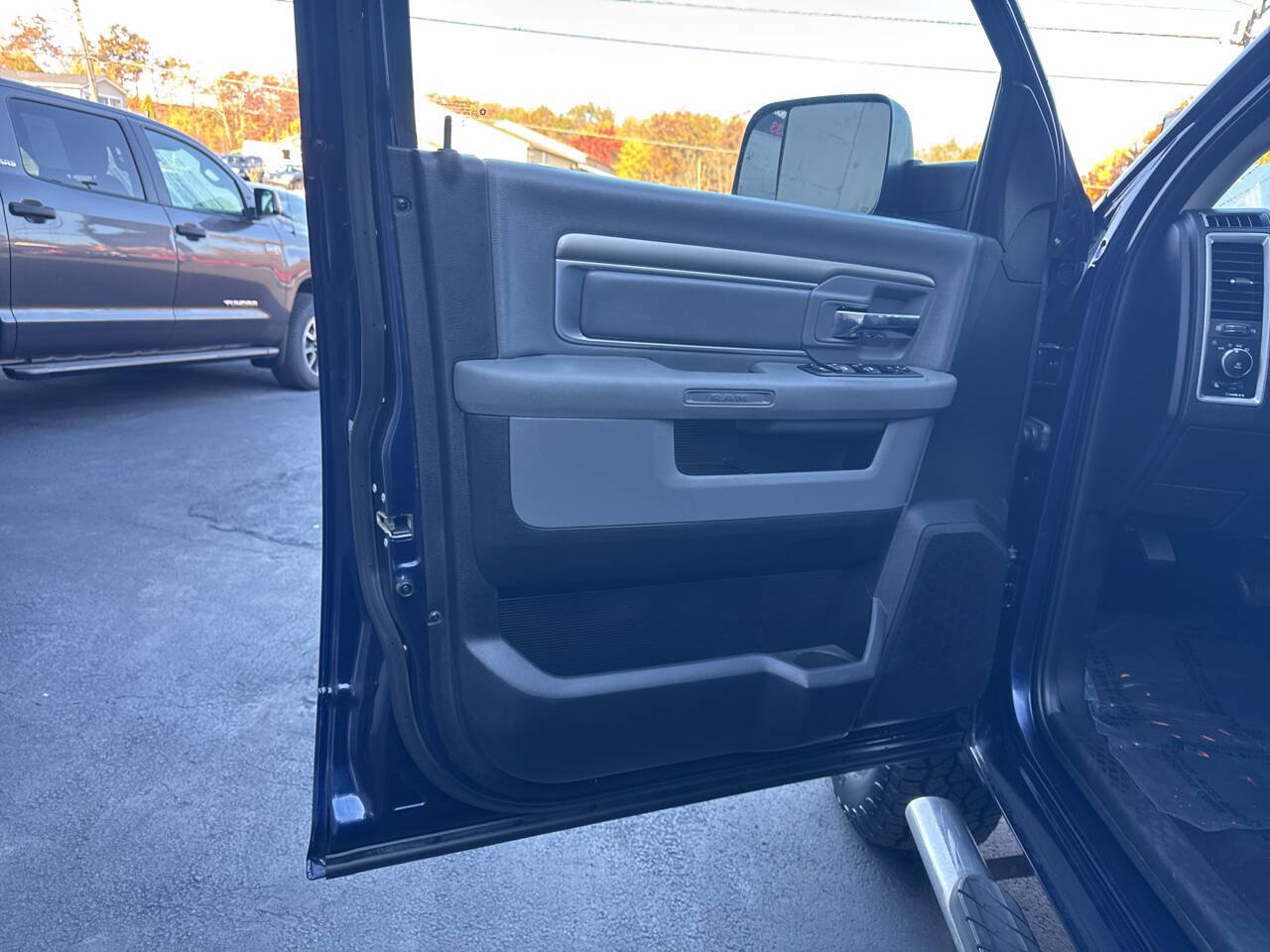 Used 2018 RAM 2500 Big Horn AWD/4WD image 14