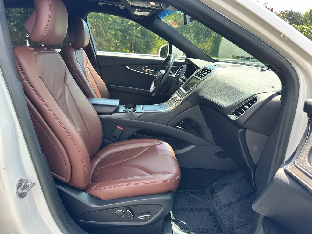Used 2019 Lincoln Nautilus Reserve FWD image 18