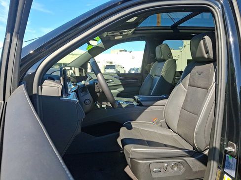 Certified 2023 Cadillac Escalade Sport Platinum AWD/4WD image 17