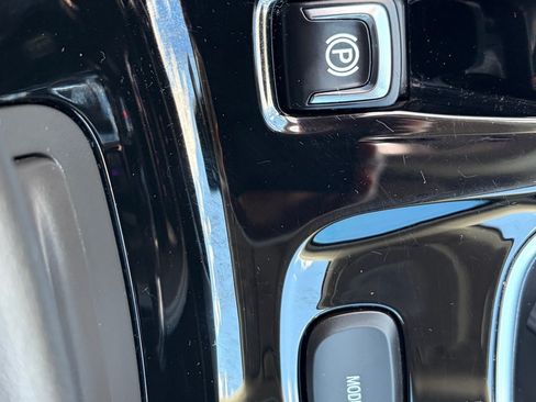 Used 2023 Buick Envision Avenir FWD image 32