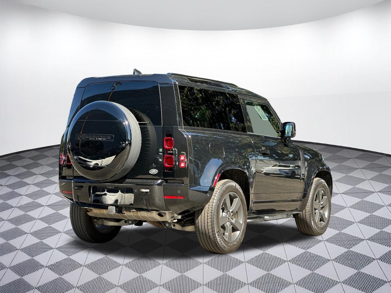 Used 2023 Land Rover Defender 90 X-Dynamic SE AWD/4WD image 9
