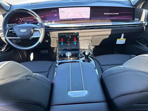 New 2026 Cadillac Escalade Luxury w/ Touring Package AWD/4WD image 18