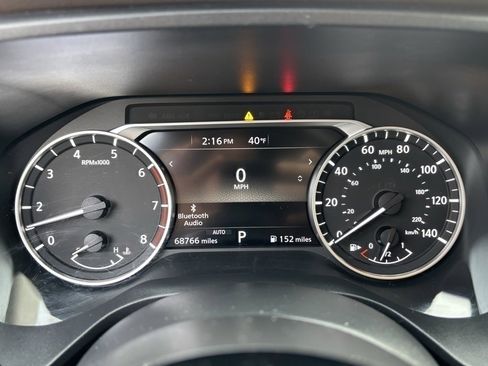 Used 2021 Nissan Rogue SV image 12